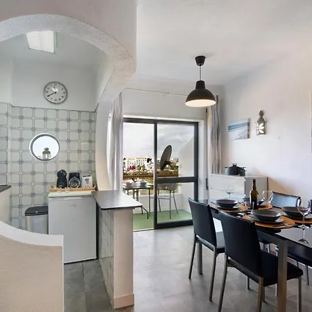 Apartment T1 Marques *